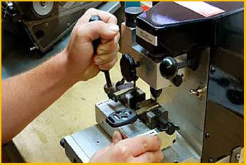 Dayton Community Locksmith Dayton, OH 937-780-8049 - automotive-keys-cut